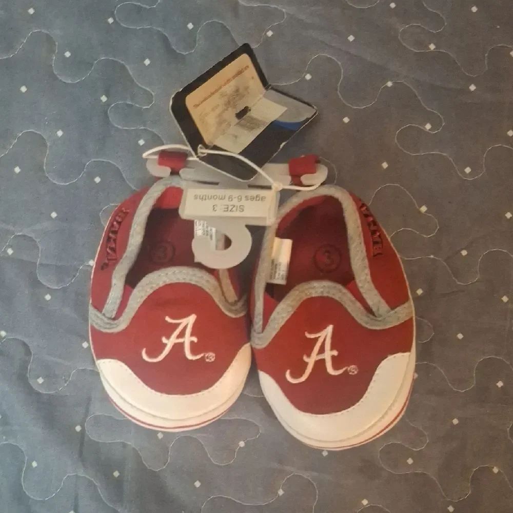 Alabama Crimson Tide Baby Shoes - Red and Gray size 6 - 9 months - new